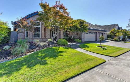 1130 Vienna Dr, Lodi, CA 95242-9694