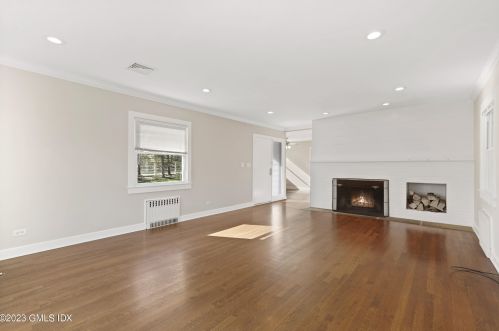 2279 High Ridge Rd, Stamford CT  06903-2908 exterior