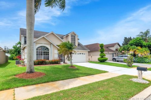 5212 Fox Trce, West Palm Beach, FL 33417-8146