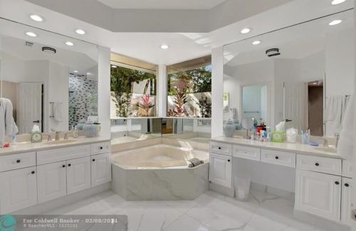 10595 Stonebridge Blvd, Boca Raton FL  33498-2002 exterior