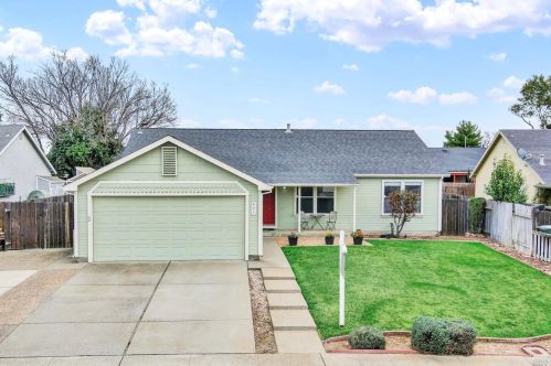 407 Columbia Ct, Vacaville, CA 95687-5181
