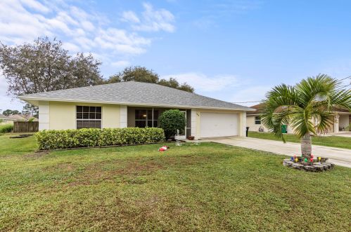 1808 Fears Ave, Port Saint Lucie FL  34953-4526 exterior