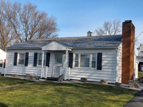 12 Davidson Ave, Greenville, PA 16125-1818