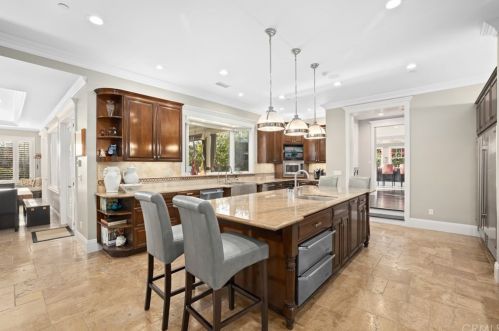 1921 Windward Ln, Newport Beach CA  92660-3816 exterior