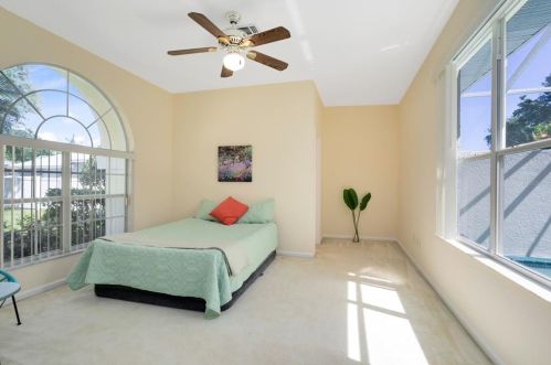 105 Blue Creek Dr, Casselberry, FL 32708-5501