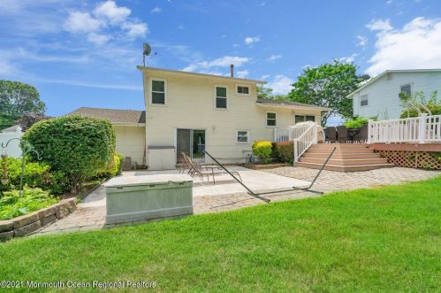 34 Wyoming Dr, Jackson Twp NJ  08527-1544 exterior