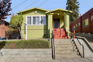 2830 Delaware St, Oakland, CA 94602-3216