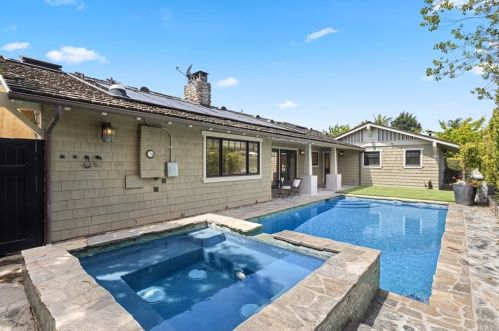 2050 Shipway Ln, Newport Beach CA  92660-4336 exterior