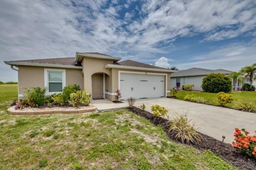 263 Richmond Ave, Lehigh Acres, FL 33936-7500