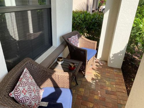 1319 Kendari Ter, Naples, FL 34113-8485