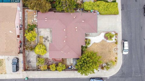 2699 Shamrock Dr, Richmond CA  94806-1555 exterior
