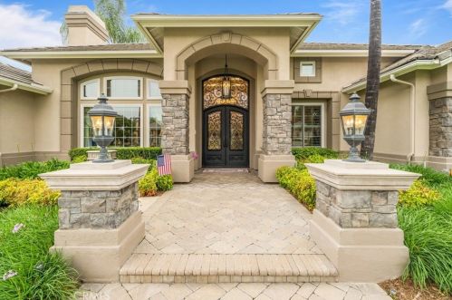 1721 Laurel Ave, Upland, CA 91784-1977