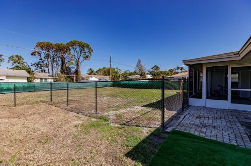 529 100th Ave, Naples FL  34108-2235 exterior