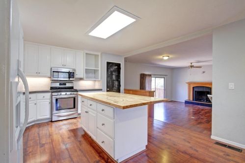 18032 Hummingbird Dr, Lake Wildwood CA  95946-9697 exterior