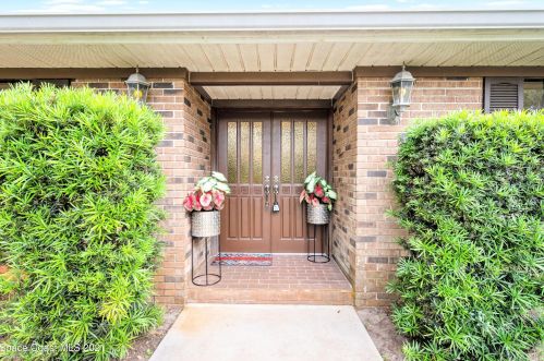 2189 Canal Ridge Dr, Titusville, FL 32780-7440