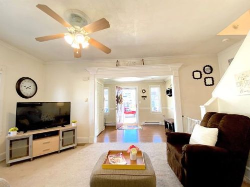 709 Jefferson Ave, Jeannette PA  15644-2710 exterior