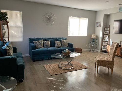 2757 Emerald Ln, Lancaster, CA 93535-6180