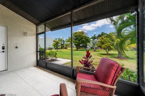 1425 51st Ln, Cape Coral, FL 33914-7475