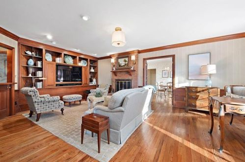 755 Fleming Ln, Sewickley, PA 15143-1185