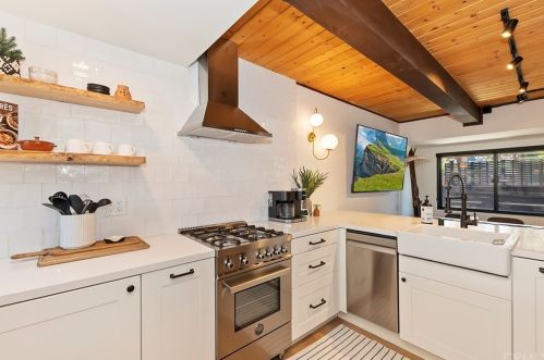 1125 Big Bear Blvd, Big Bear City CA  92314-9277 exterior