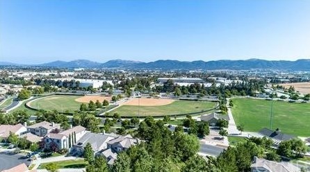 40347 Amesbury Ln, Temecula CA 92591-4432 exterior