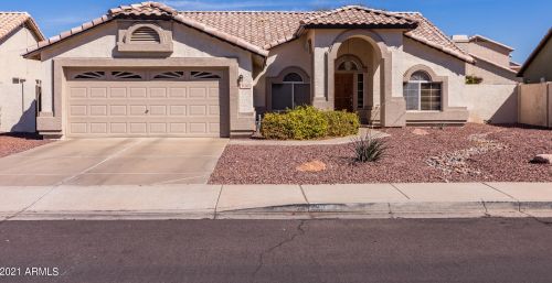 910 Spur Ave, Gilbert, AZ 85233-6236