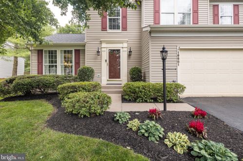 10061 Spindle Foot Ct, Bristow, VA 20136-1933
