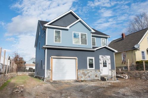 136 Edwards St, Bridgeport, CT 06606-3005