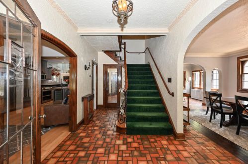 550 68, Milwaukee WI 53214-0016 exterior