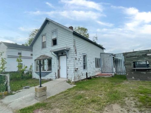 35 Church St, Norwich, CT 06360-5001