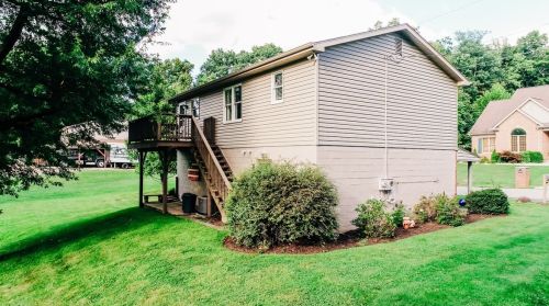 1224 Walnut St, Connellsville PA  15425-4972 exterior