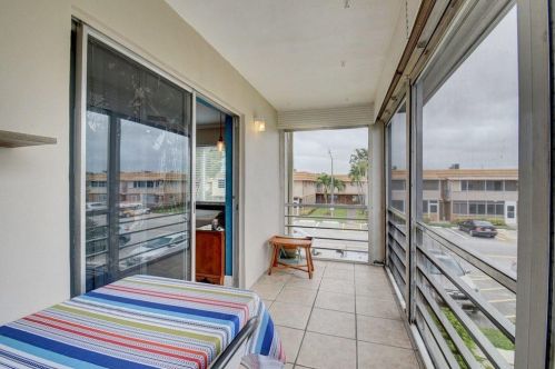 510 Flanders K, Delray Beach FL  33484-5319 exterior