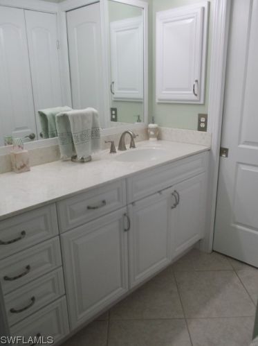 4472 Lake Heather Cir, Saint James City FL  33956-2614 exterior