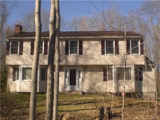 677 Georges Hill Rd, Southbury CT  06488-2666 exterior