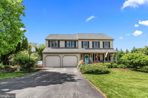 711 Beverly Hills Ct, Red Lion, PA 17356-9186