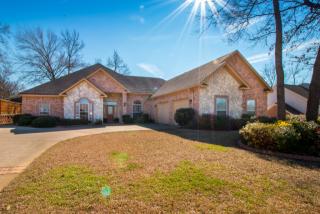 1606 Colonial Dr, Longview, TX 75605-2667