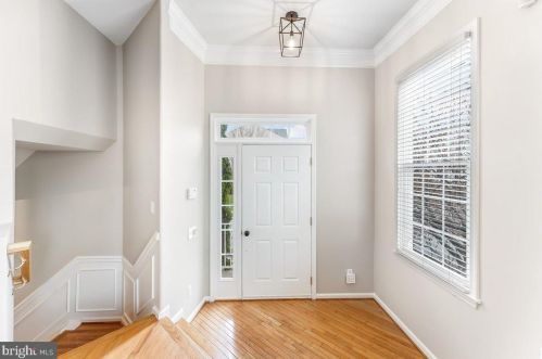 700 Oakmeade Dr, Wilmington, DE 19810-1454