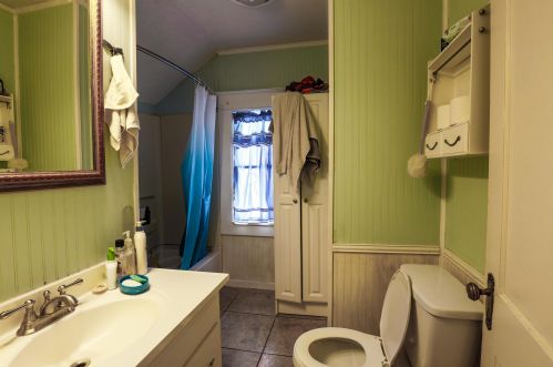 838 Locust Ave, Zanesville OH  43701-2414 exterior