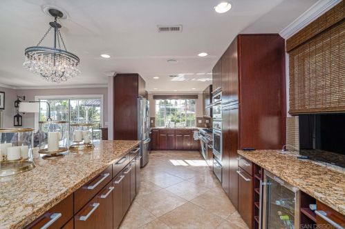 6334 Lake Lomond Dr, San Diego, CA 92119-3032