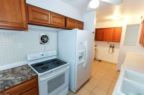 118 Andros St, Lehigh Acres FL 33936-7112 exterior