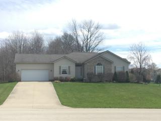 3204 Hollybrook Ln, Mogadore, OH 44260-8617