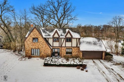 9854 Northcote Ave, Dyer, IN 46373-9528