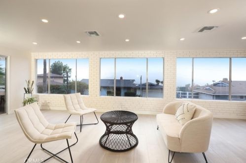 1630 Virden Dr, Glendale CA  91208-2722 exterior