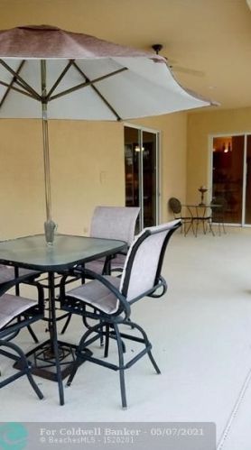 6910 Royal Palm Beach Blvd, West Palm Beach FL  33412-1860 exterior