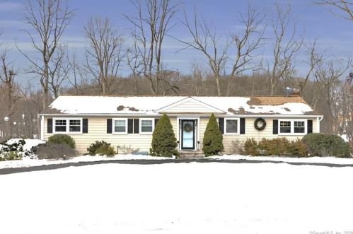 50 North St, Bridgeport, CT 06611-5121
