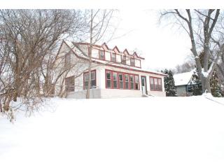 605 Kingston Ave, Saint Paul, MN 55117-2524