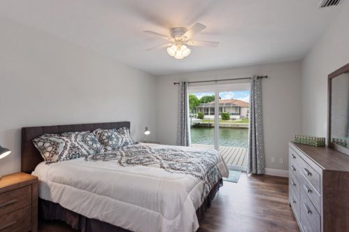 773 Holly Ct, Marco Island FL  34145-1915 exterior