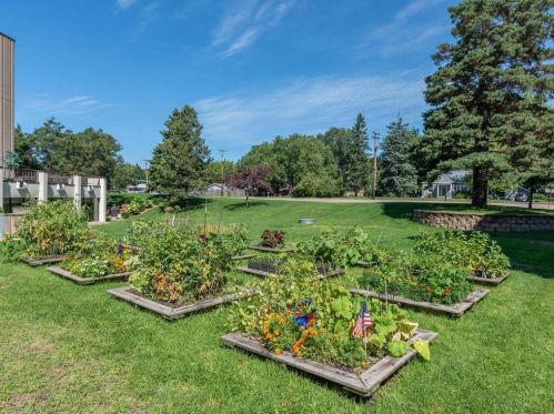 5650 Boone Ave, Minneapolis MN  55428-3049 exterior