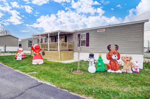 4795 Snowdrift Ln, Zanesville OH  43701-7098 exterior