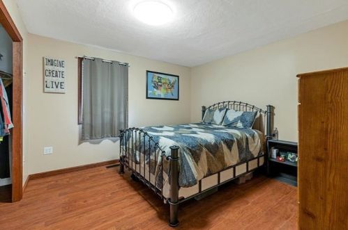 264 Lindsay Rd, Zelienople PA  16063-3210 exterior